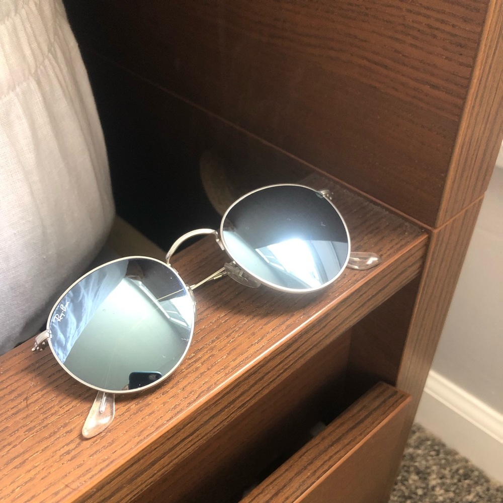 RayBan 3447 Round sunglasses with Silver Mirror Lens sz50